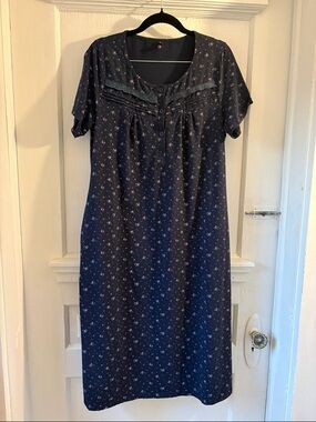Women’s Navy Floral Short-Sleeve Nightgown